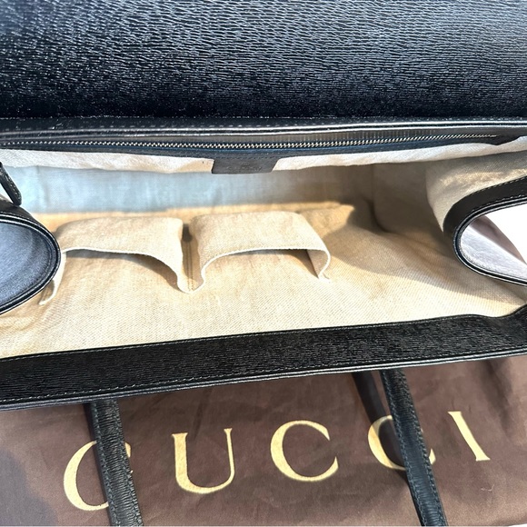 GUCCI black leather Bullet bag large top handle. PERFECT CONDITION. Barely used. - Picture 7 of 13